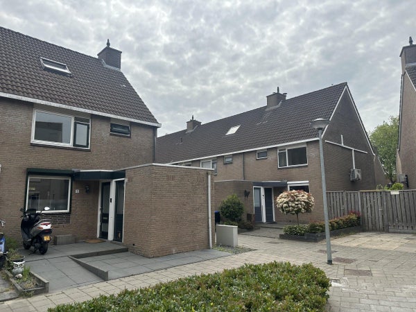 House in Zwijndrecht - 122 m²